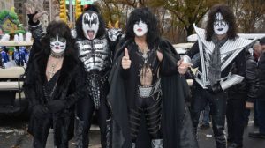 kiss-eric-rex-2-650-80